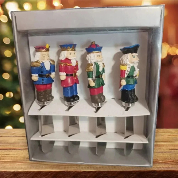 set of 4 cheese butter spreaders nutcrackers christmas holiday - Picture 2 of 4
